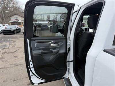2022 RAM 1500 Big Horn   - Photo 14 - Elkhart, IN 46514