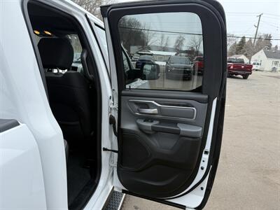 2022 RAM 1500 Big Horn   - Photo 17 - Elkhart, IN 46514