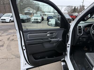 2022 RAM 1500 Big Horn   - Photo 12 - Elkhart, IN 46514