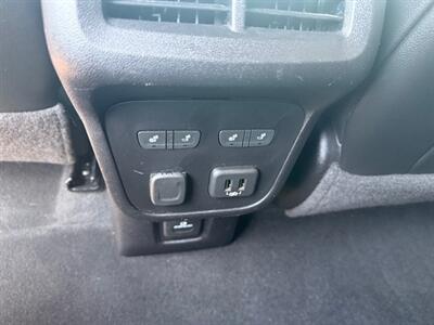 2018 Chevrolet Equinox PREMIER   - Photo 22 - Elkhart, IN 46514