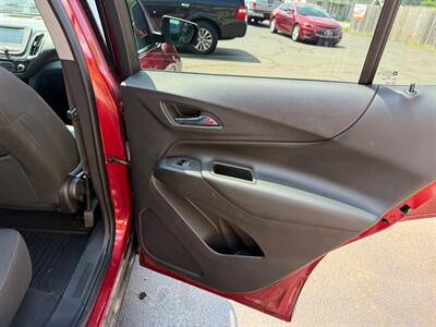 2018 Chevrolet Equinox LT   - Photo 10 - Elkhart, IN 46514