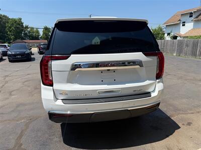 2022 GMC Yukon SLT - Photo 8 - Elkhart, IN 46514