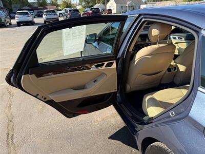 2015 Hyundai Genesis 3.8L - Photo 13 - Elkhart, IN 46514