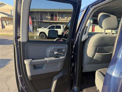 2013 RAM 1500 SLT - Photo 13 - Elkhart, IN 46514