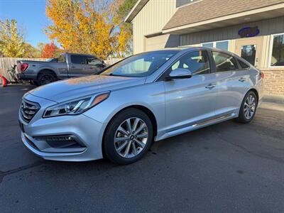 2017 Hyundai SONATA SPORT   - Photo 2 - Elkhart, IN 46514