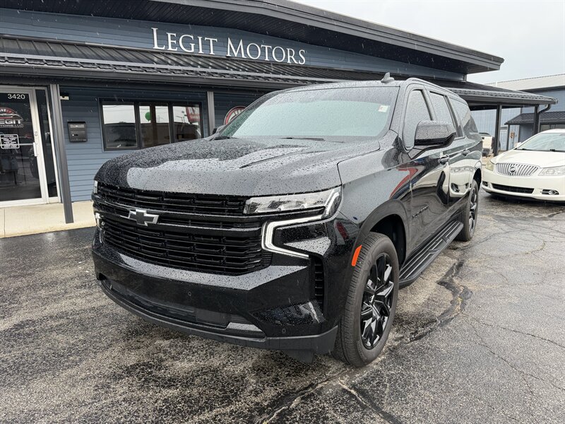 2023 Chevrolet Suburban RST   - Photo 1 - Elkhart, IN 46514