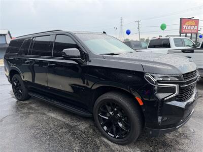 2023 Chevrolet Suburban RST - Photo 9 - Elkhart, IN 46514
