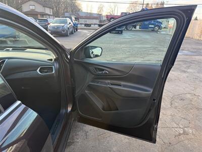 2020 Chevrolet Equinox LT   - Photo 17 - Elkhart, IN 46514