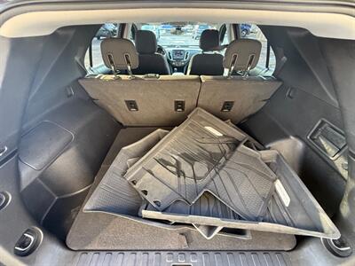 2020 Chevrolet Equinox LT   - Photo 13 - Elkhart, IN 46514