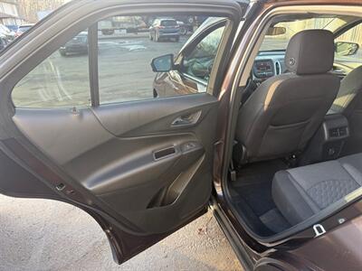 2020 Chevrolet Equinox LT   - Photo 11 - Elkhart, IN 46514