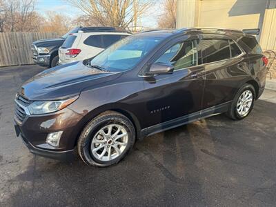 2020 Chevrolet Equinox LT   - Photo 2 - Elkhart, IN 46514