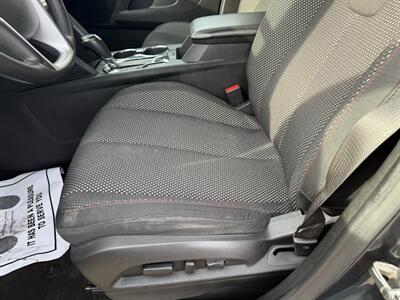 2017 Chevrolet Equinox LT   - Photo 18 - Elkhart, IN 46514