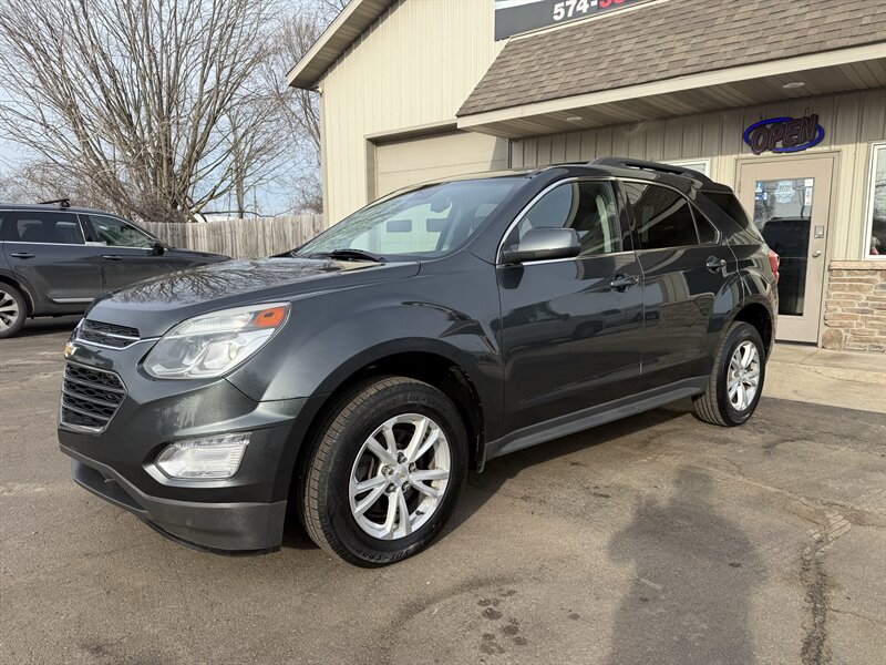 2017 Chevrolet Equinox LT   - Photo 1 - Elkhart, IN 46514