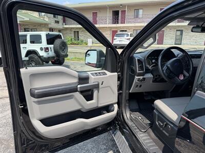2018 Ford F-150 XLT - Photo 11 - Elkhart, IN 46514