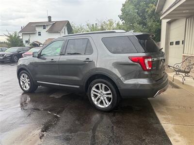 2016 Ford Explorer XLT   - Photo 6 - Elkhart, IN 46514