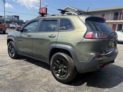 2019 Jeep Cherokee Trailhawk - Photo 2 - Elkhart, IN 46514