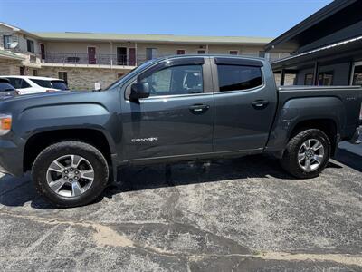 2017 GMC Canyon SLE - Photo 3 - Elkhart, IN 46514