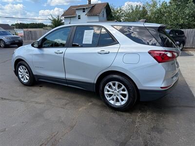 2021 Chevrolet Equinox LS   - Photo 3 - Elkhart, IN 46514