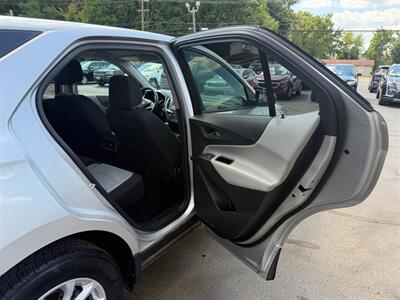 2021 Chevrolet Equinox LS   - Photo 12 - Elkhart, IN 46514