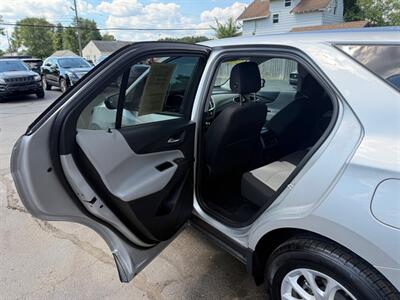 2021 Chevrolet Equinox LS   - Photo 8 - Elkhart, IN 46514
