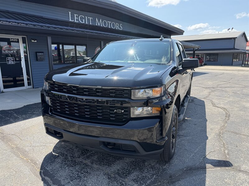2020 Chevrolet Silverado 1500 Custom   - Photo 1 - Elkhart, IN 46514