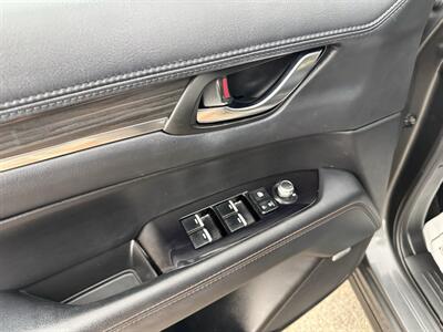 2022 Mazda CX-5 2.5 S Premium   - Photo 12 - Elkhart, IN 46514