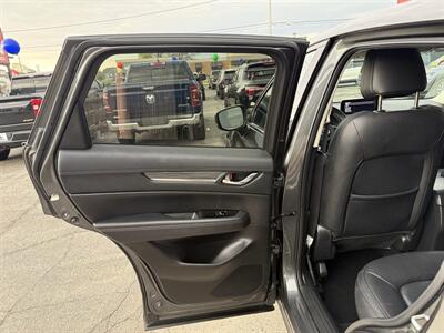 2022 Mazda CX-5 2.5 S Premium   - Photo 15 - Elkhart, IN 46514