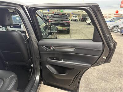 2022 Mazda CX-5 2.5 S Premium   - Photo 18 - Elkhart, IN 46514