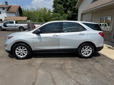 2018 Chevrolet Equinox LT   - Photo 4 - Elkhart, IN 46514