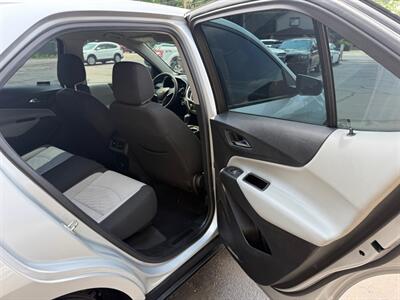 2018 Chevrolet Equinox LT   - Photo 11 - Elkhart, IN 46514