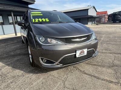 2017 Chrysler Pacifica Touring Plus   - Photo 12 - Elkhart, IN 46514