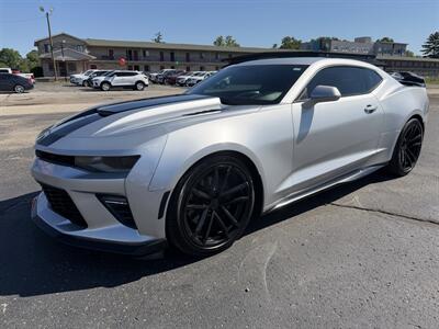 2017 Chevrolet Camaro SS - Photo 2 - Elkhart, IN 46514