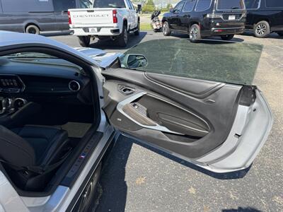 2017 Chevrolet Camaro SS - Photo 18 - Elkhart, IN 46514