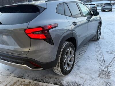 2024 Chevrolet Trax 1LT   - Photo 8 - Elkhart, IN 46514