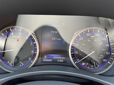 2018 INFINITI Q60 LUXE 300   - Photo 17 - Elkhart, IN 46514
