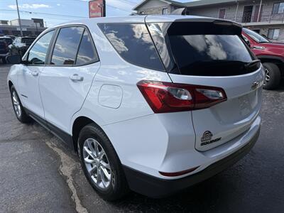 2020 Chevrolet Equinox LS   - Photo 5 - Elkhart, IN 46514