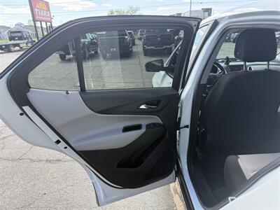 2020 Chevrolet Equinox LS   - Photo 13 - Elkhart, IN 46514