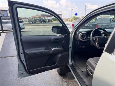 2023 Toyota Tacoma Trail Special Edition - Photo 11 - Elkhart, IN 46514