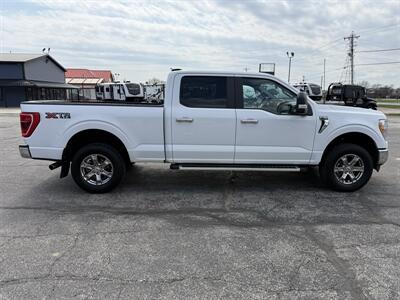 2022 Ford F-150 XLT   - Photo 8 - Elkhart, IN 46514