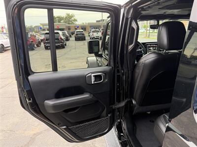 2018 Jeep Wrangler Unlimited Sahara   - Photo 13 - Elkhart, IN 46514