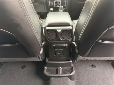 2018 Jeep Wrangler Unlimited Sahara   - Photo 17 - Elkhart, IN 46514