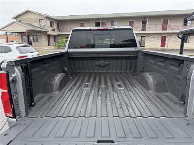 2025 Chevrolet Silverado 2500HD ZR2 - Photo 8 - Elkhart, IN 46514