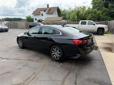 2016 Chevrolet Malibu LT   - Photo 2 - Elkhart, IN 46514