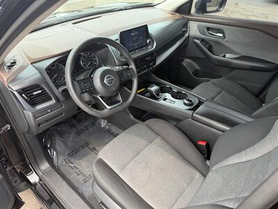 2021 Nissan Rogue SV   - Photo 9 - Elkhart, IN 46514