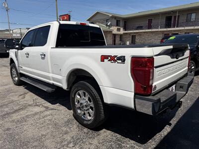 2021 Ford F-350 Super Duty Lariat - Photo 5 - Elkhart, IN 46514