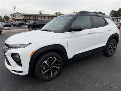 2021 Chevrolet Trailblazer RS   - Photo 2 - Elkhart, IN 46514