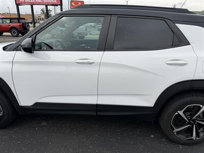 2021 Chevrolet Trailblazer RS   - Photo 3 - Elkhart, IN 46514