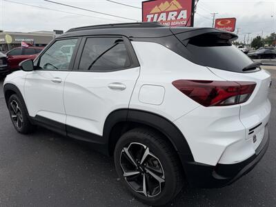 2021 Chevrolet Trailblazer RS   - Photo 4 - Elkhart, IN 46514