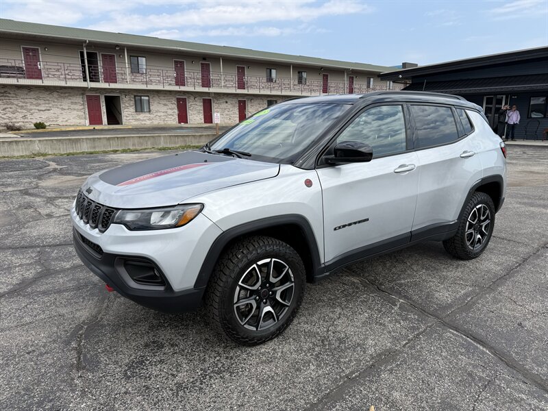 2025 Jeep Compass Trailhawk  