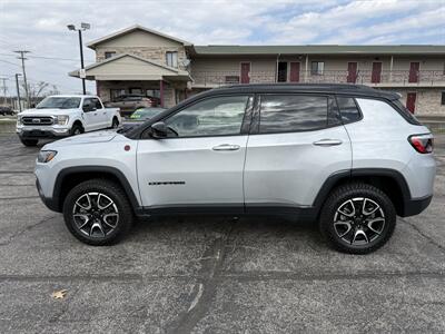 2025 Jeep Compass Trailhawk   - Photo 4 - Elkhart, IN 46514